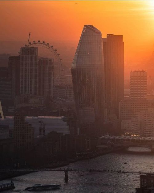 Source: http://alisaineurope.tumblr.com