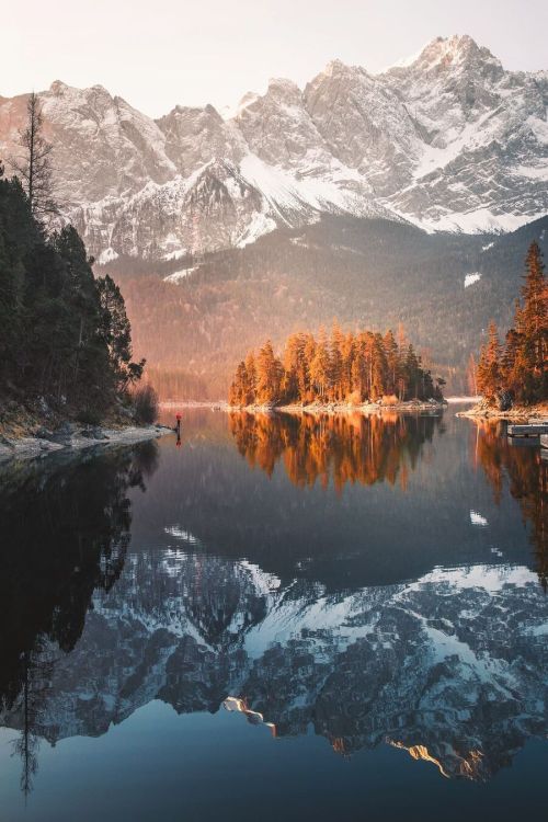 Source: http://wondrousworld.tumblr.com