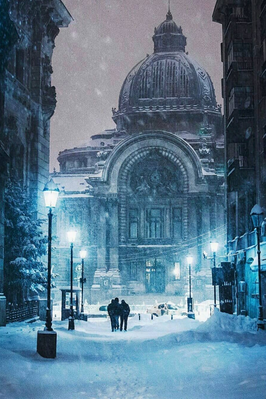 Source: http://hiddenromania.tumblr.com