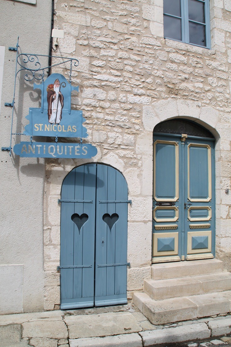 Source: http://alisaineurope.tumblr.com