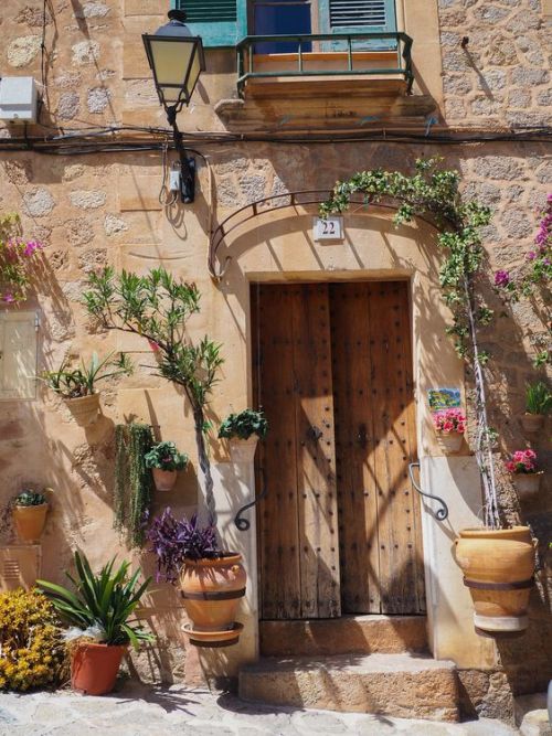 Source: http://alisaineurope.tumblr.com