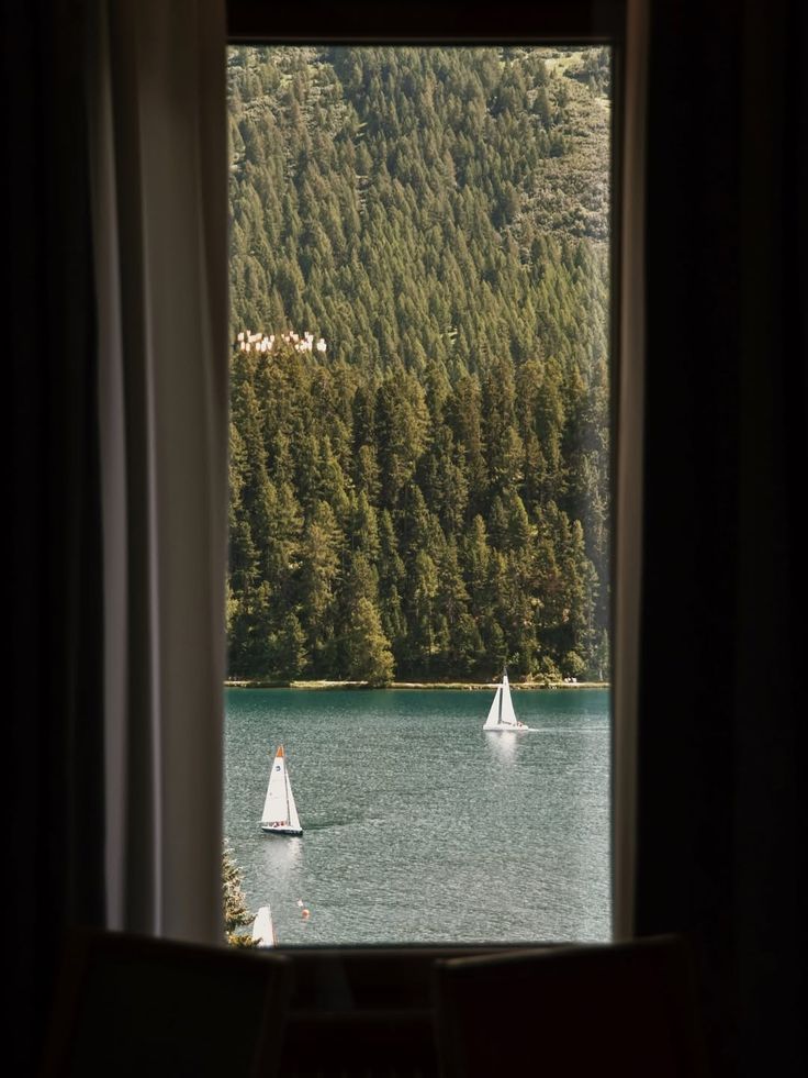 Source: http://alisaineurope.tumblr.com