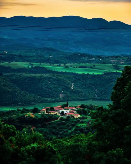 Source: http://gemsofgreece.tumblr.com