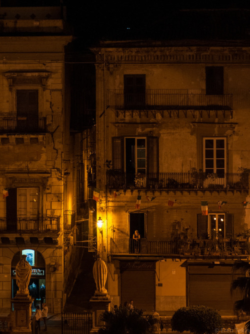 Source: http://solar-bar.tumblr.com